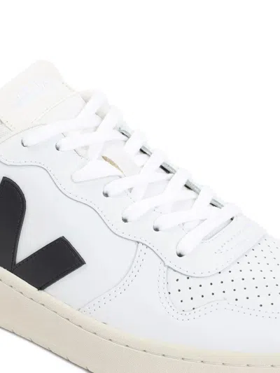 Veja Low-top White Leather Sneakers With Perforated Detailing In White