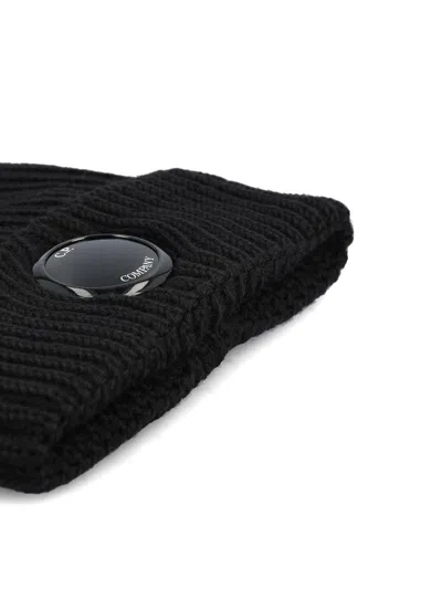 C.p. Company Ribbed Lens Beanie Hat In Black