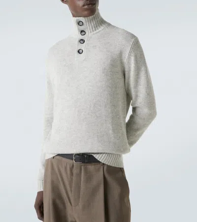 羊毛与羊绒高领毛衣