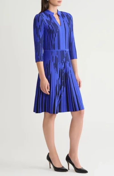 Ming Wang Dual-toned Soft Knit Dress In Blue