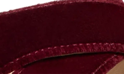 Stuart Weitzman Dayna Platform Sandal In Red