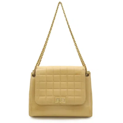 Pre-owned Chanel Leather Shoulder Bag () In Sand