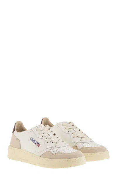 Autry Medalist Low Sneakers In White And Burgundy Suede And Leather In White