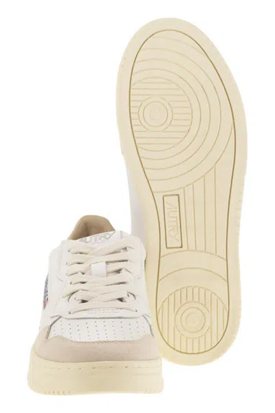 Autry Medalist Low Sneakers In White And Burgundy Suede And Leather In White