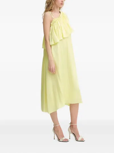 荷叶边单肩中长连衣裙