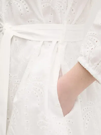 孔眼刺绣束腰迷你连衣裙