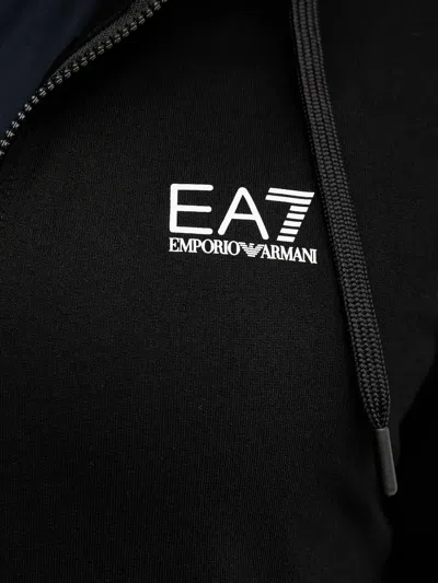 LOGO细节拉链连帽衫