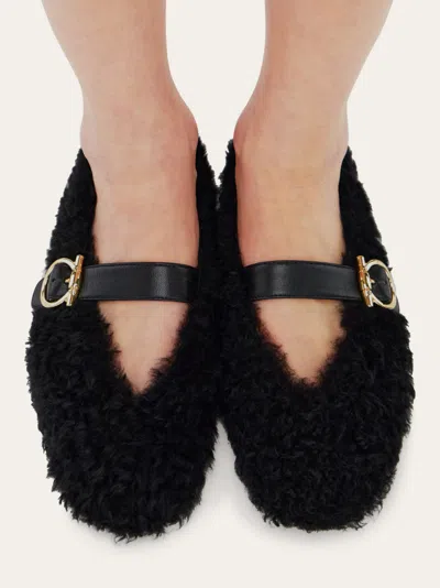 Ferragamo Shearling Ballet Flats In Black