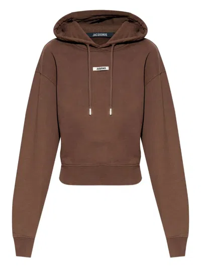 Jacquemus Le Hoodie Gros Grain Brown Cropped Hoodie With Drawstring Hood And Logo Patch On The Front In Cotton In Brown