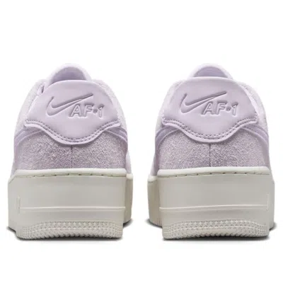Nike (wmns)  Air Force 1 Sage Low 'barely Grape' In Purple