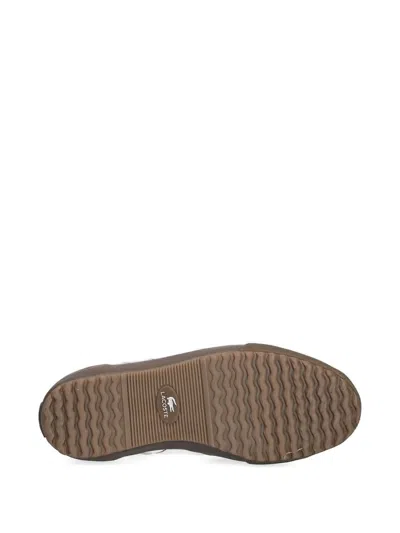 同色系缝线细节运动鞋