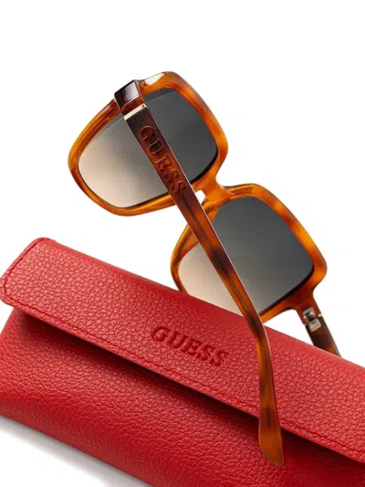 方形镜框太阳眼镜