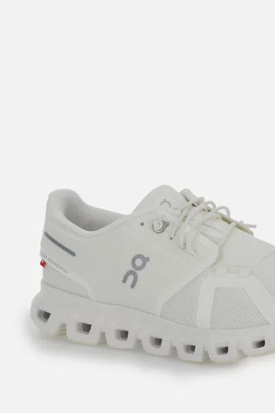 On Running Cloud 6 Sneaker In White