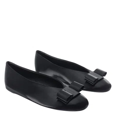 Ferragamo Leather Round Toe Ballerina Shoes With Bow Detail In Blue