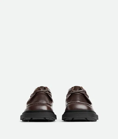 Bottega Veneta Round Toe Leather Lace-up Shoes For Men In Brown
