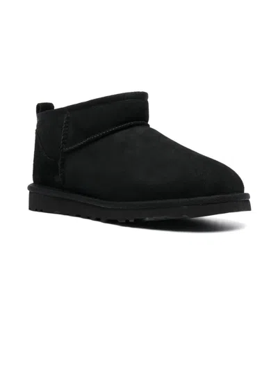 Ugg Minimalist Low-cut Ankle Boot With Textured Grip Sole In Black