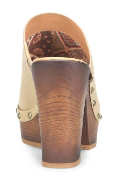 Korks Auburn Stud Clog In White