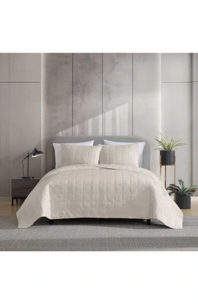 Kenneth Cole Reaction Stonewashed Solid Quilt & Sham Set In Neutral