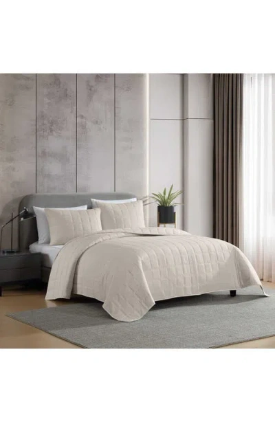 Kenneth Cole Reaction Stonewashed Solid Quilt & Sham Set In Neutral