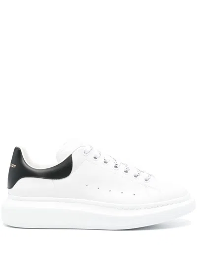 Alexander Mcqueen White And Black Low-top Sneakers With Chunky Sole And Contrasting Heel Tab In Leather Man In White