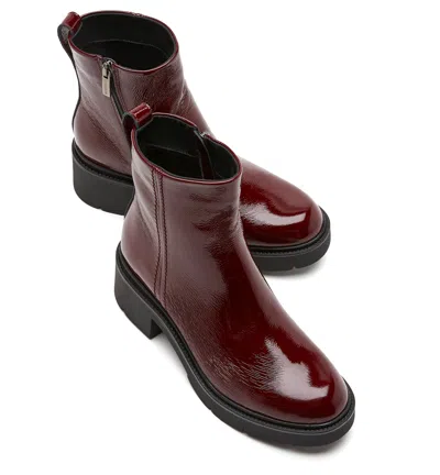 La Canadienne Alec Crinkle Leather Lug-sole Ankle Booties In Black