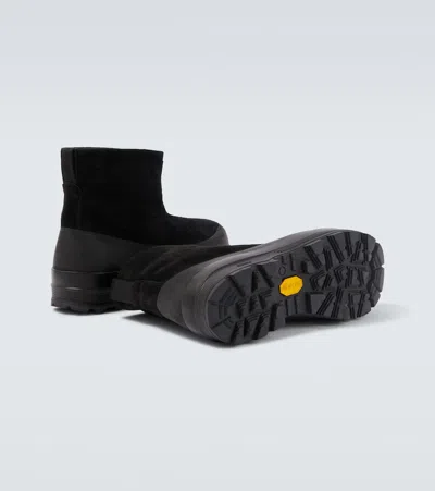 Stone Island S100120 Suede Boots In Black