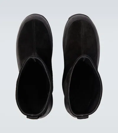 Stone Island S100120 Suede Boots In Black