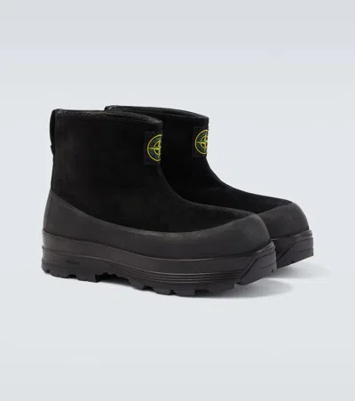 Stone Island S100120 Suede Boots In Black