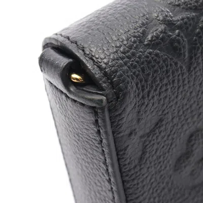 Pre-owned Louis Vuitton Black Leather Pochette Shoulder Bag ()