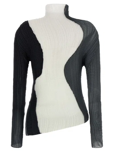Issey Miyake Abstract Tint Pleats Blouse In White
