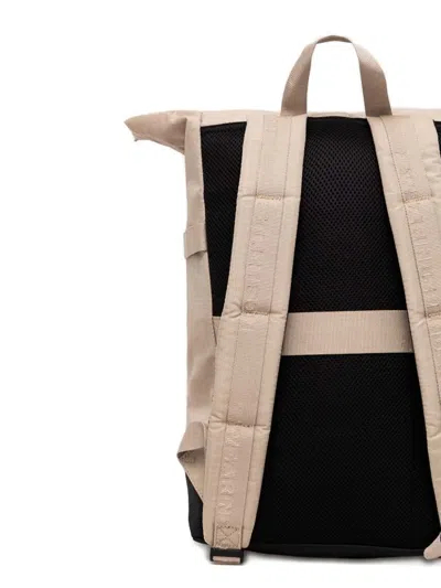 卷盖式包口扣环双肩包