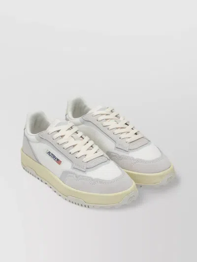 Autry Low Leather And Mesh Trainer With Rubber Sole In Neutral