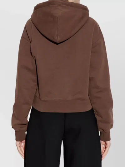 Jacquemus Le Hoodie Gros Grain Brown Cropped Hoodie With Drawstring Hood And Logo Patch On The Front In Cotton In Brown