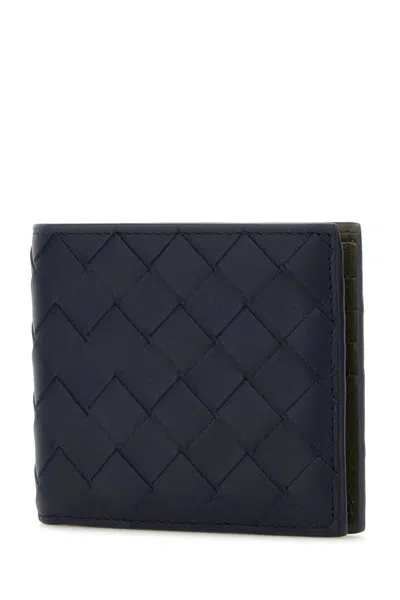 Bottega Veneta Men Navy Blue Leather Intrecciato Wallet In Blue