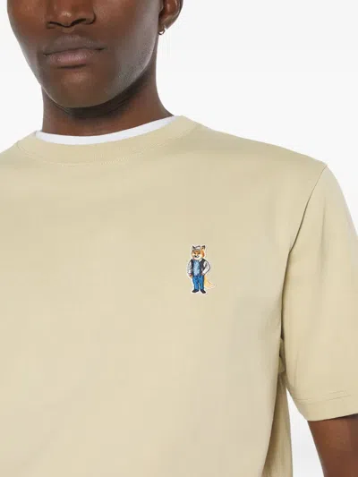 Maison Kitsuné Crew Neck Short Sleeve Relaxed Fit T-shirt In Gold