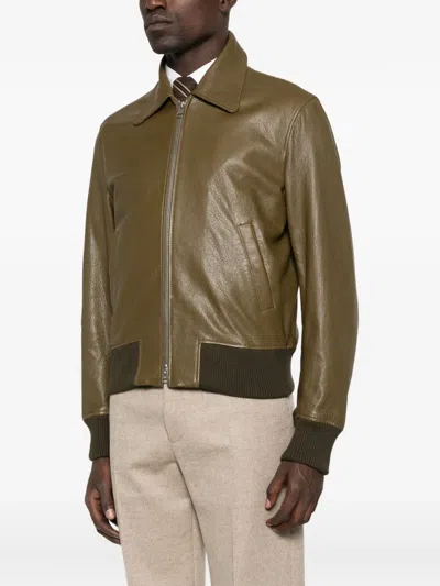 罗纹边饰皮夹克