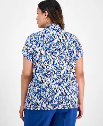 Kasper Plus Size Printed V-neck Short-sleeve Top In Multi