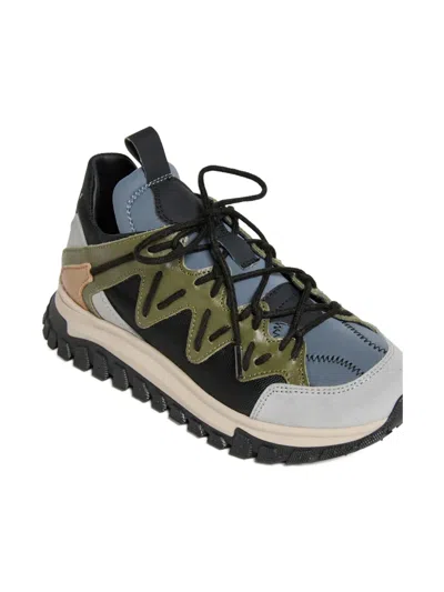 系带登山风运动鞋