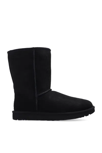 Ugg Classic Short Black Boots With Logo Patch On The Rear And Shearling Lining In Suede Woman In Black