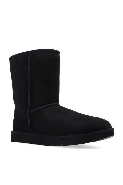 Ugg Classic Short Black Boots With Logo Patch On The Rear And Shearling Lining In Suede Woman In Black