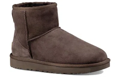 Ugg (wmns)  Classic Mini Ii Boot Chocolate In Brown