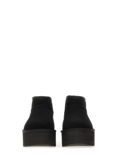 Ugg Stivale Classic Ultra Mini Con Plateau In Black