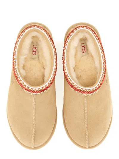 Ugg Sandalwood "tasman Ii" In White