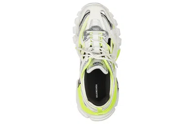 Balenciaga (wmns)  Track.2 Trainer 'white Fluo Yellow'