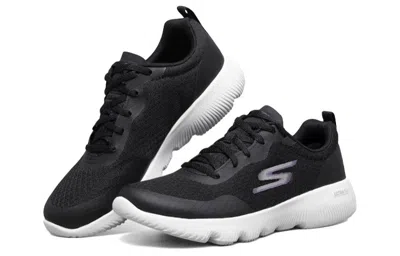 Skechers (wmns)  Go Run Focus In Black
