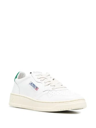 Autry Medalist Low Leather Sneakers In White