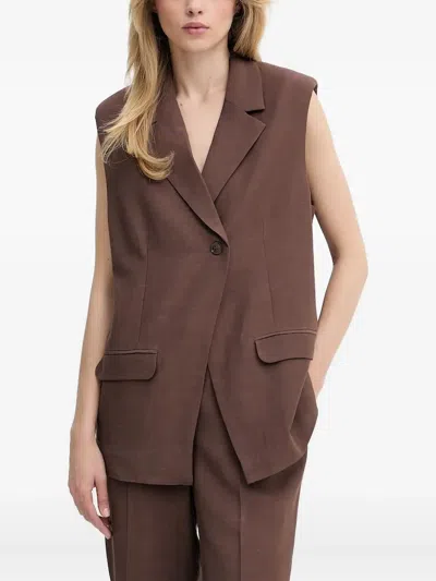 Samsoe & Samsoe Padded-shoulder Sleeveless Blazer In Brown