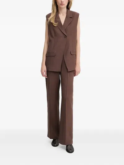 Samsoe & Samsoe Padded-shoulder Sleeveless Blazer In Brown