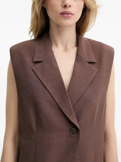 Samsoe & Samsoe Padded-shoulder Sleeveless Blazer In Brown