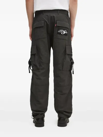 Levi's Cargo-pocket Graphic-patch Trousers In Black